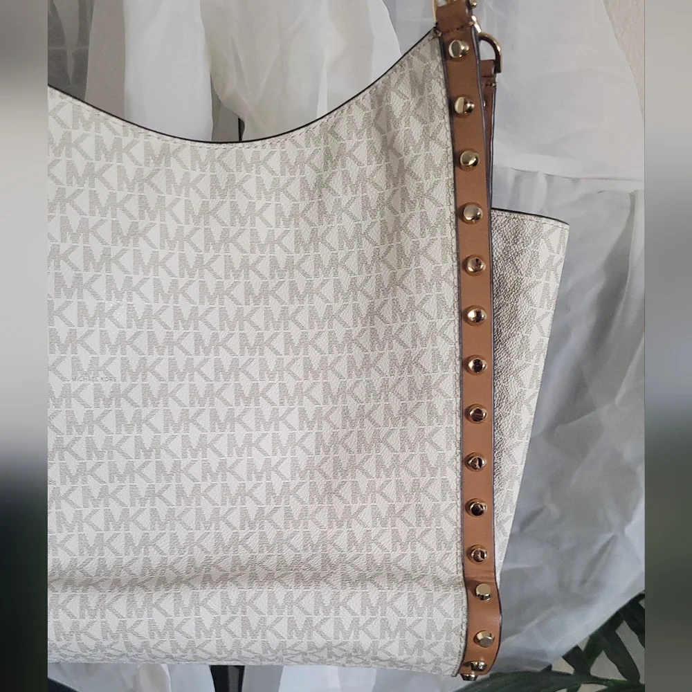 MICHAEL KORS Newbury Chain Leather Shoulder Tote Handbag‎
